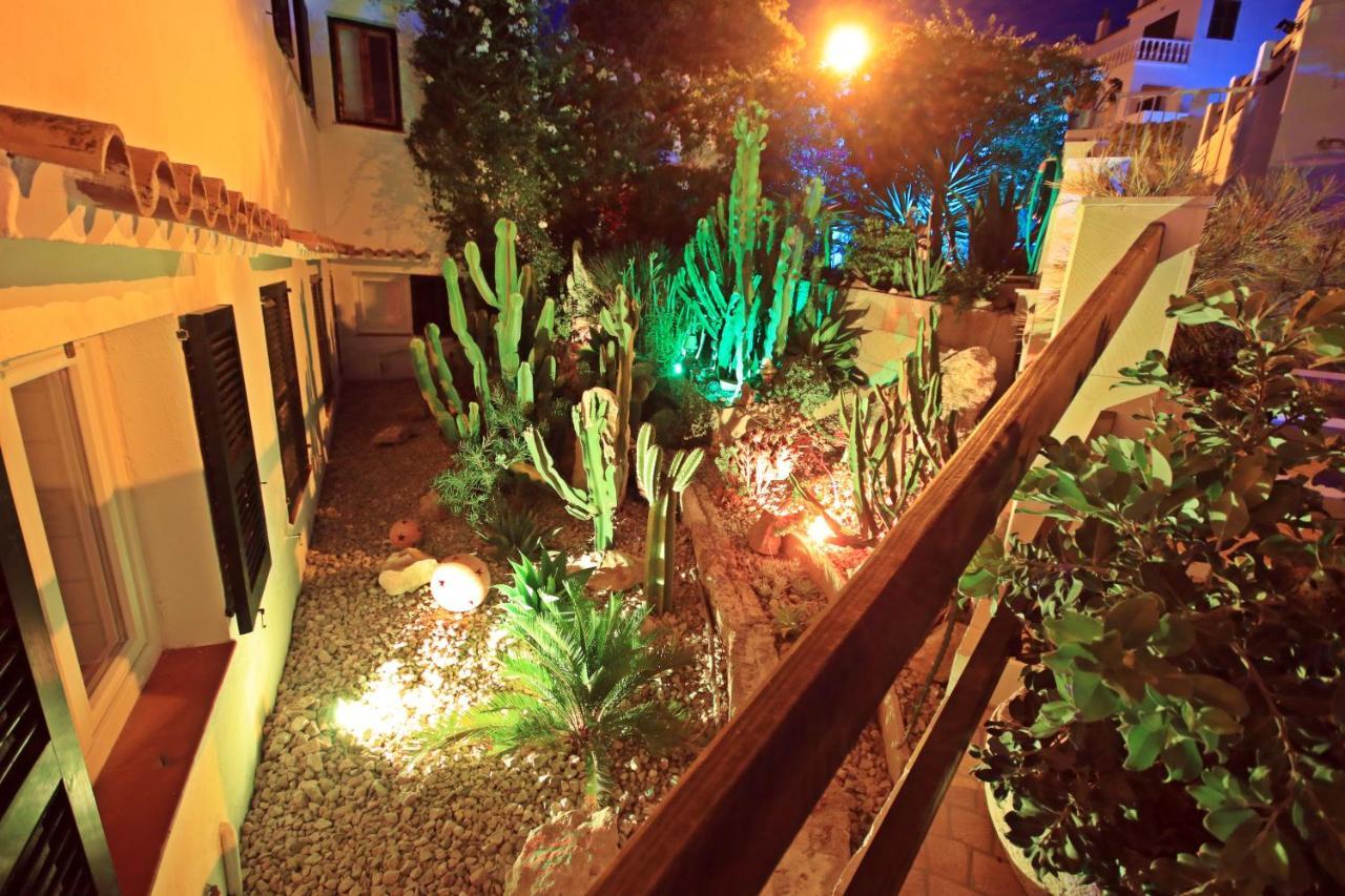 Wunderschoenes Kleines Apartment Fuer 2 Personen Mit Idylischen Blick Ins Gruene كالا غلدانا المظهر الخارجي الصورة